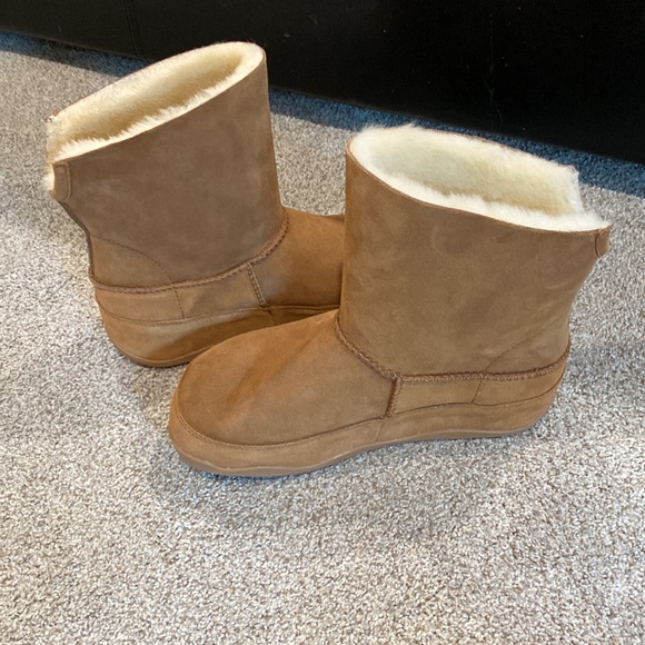 Fitflop Mukluk boots. Size 8 women. - Picture 5 of 7